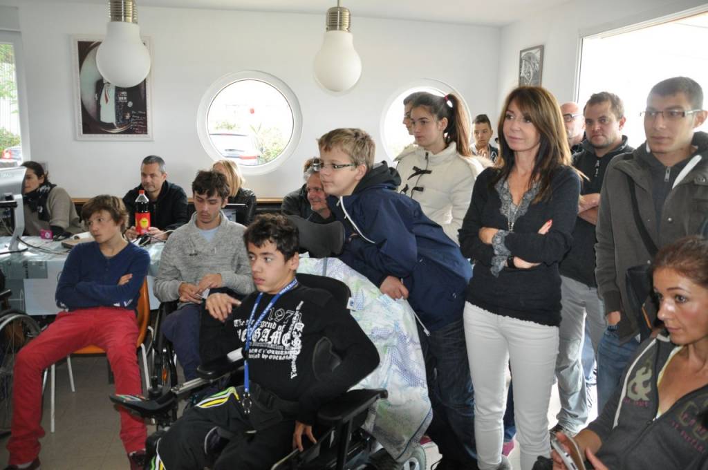 2014-10-05-DSC_0115-mama-razzi.JPG