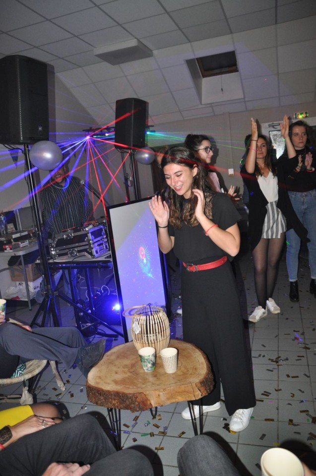 2019-15-15-(00h13)-dsc-1019-(mama-razzi).jpg