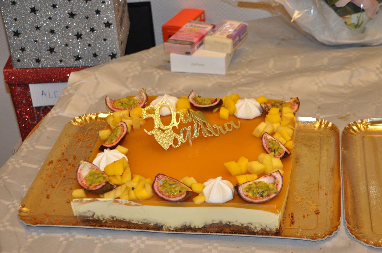 2019-15-15-(00h25)-dsc-1054-(mama-razzi).jpg