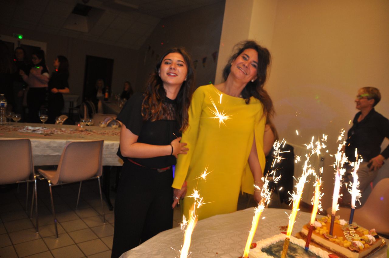 2019-15-15-(00h27)-dsc-1069-(mama-razzi).jpg