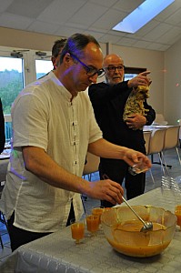2019-05-04-(19h59)-dsc-0122-(mama-razzi).jpg 2019-05-04-(19h59)-dsc-0122-(mama-razzi).jpg