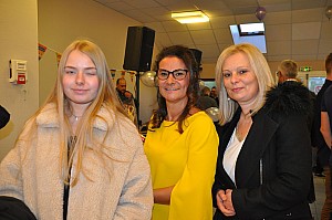 2019-05-04-(20h02)-dsc-0138-(mama-razzi).jpg 2019-05-04-(20h02)-dsc-0138-(mama-razzi).jpg