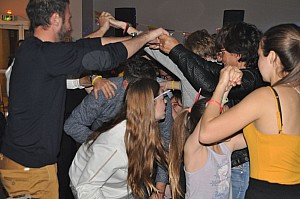 2019-05-04-(23h09)-dsc-0860-(mama-razzi).jpg 2019-05-04-(23h09)-dsc-0860-(mama-razzi).jpg