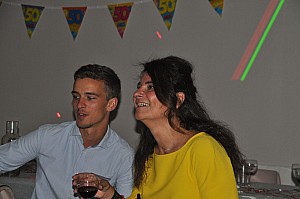 2019-15-15-(00h08)-dsc-1007-(mama-razzi).jpg 2019-15-15-(00h08)-dsc-1007-(mama-razzi).jpg