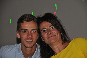 2019-15-15-(00h08)-dsc-1010-(mama-razzi).jpg 2019-15-15-(00h08)-dsc-1010-(mama-razzi).jpg