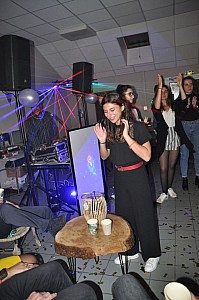 2019-15-15-(00h13)-dsc-1019-(mama-razzi).jpg 2019-15-15-(00h13)-dsc-1019-(mama-razzi).jpg