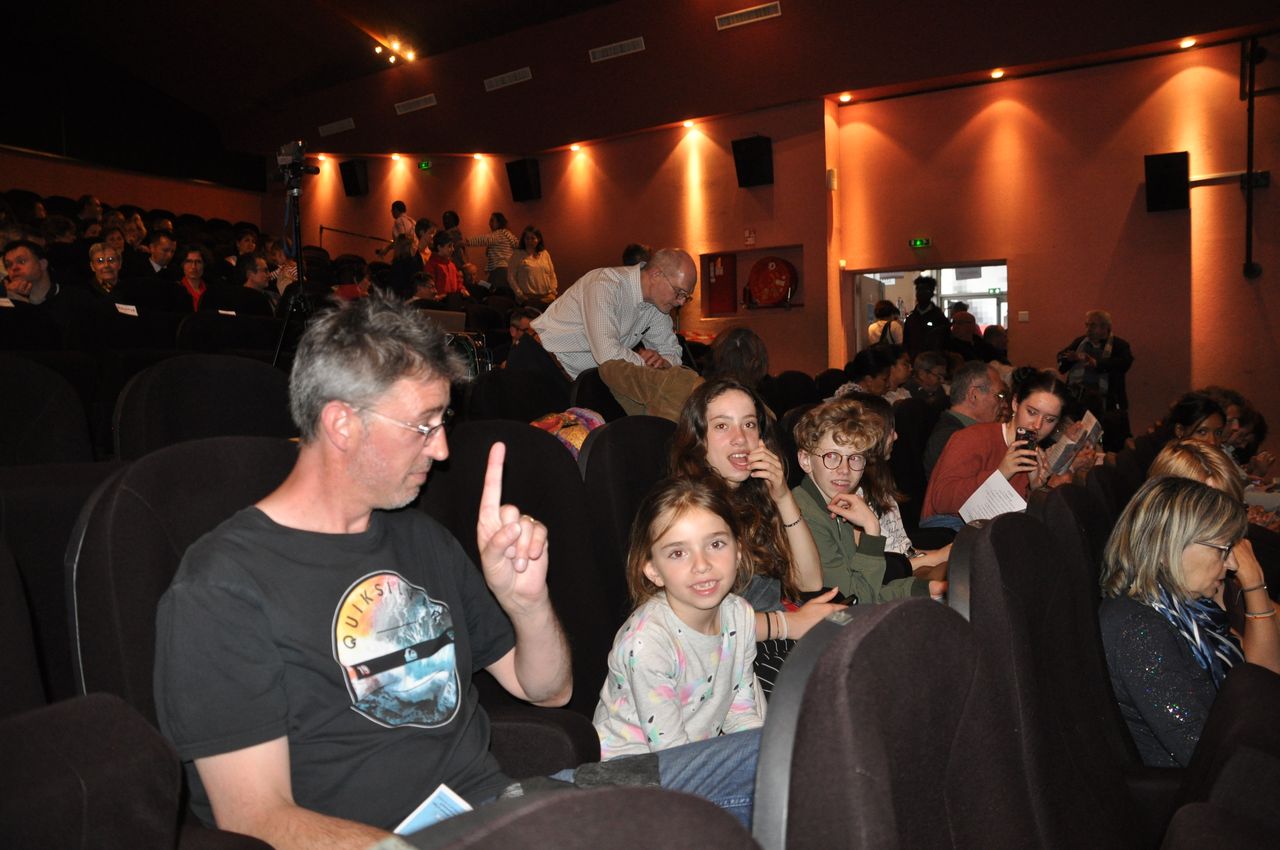 2019-05-24-(19h42)-dsc-0284-(mama-razzi).jpg
