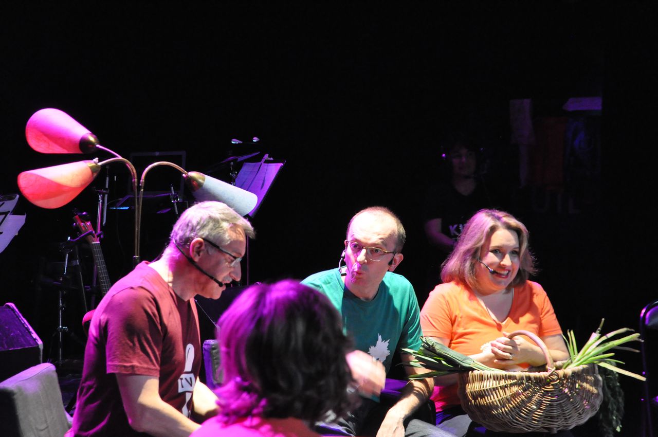2019-05-24-(20h16)-dsc-0387-(mama-razzi).jpg