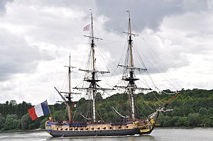 2019-06-16-(15h59)-armada-(mama-razzi)-0318.jpg 2019-06-16-(15h59)-armada-(mama-razzi)-0318.jpg