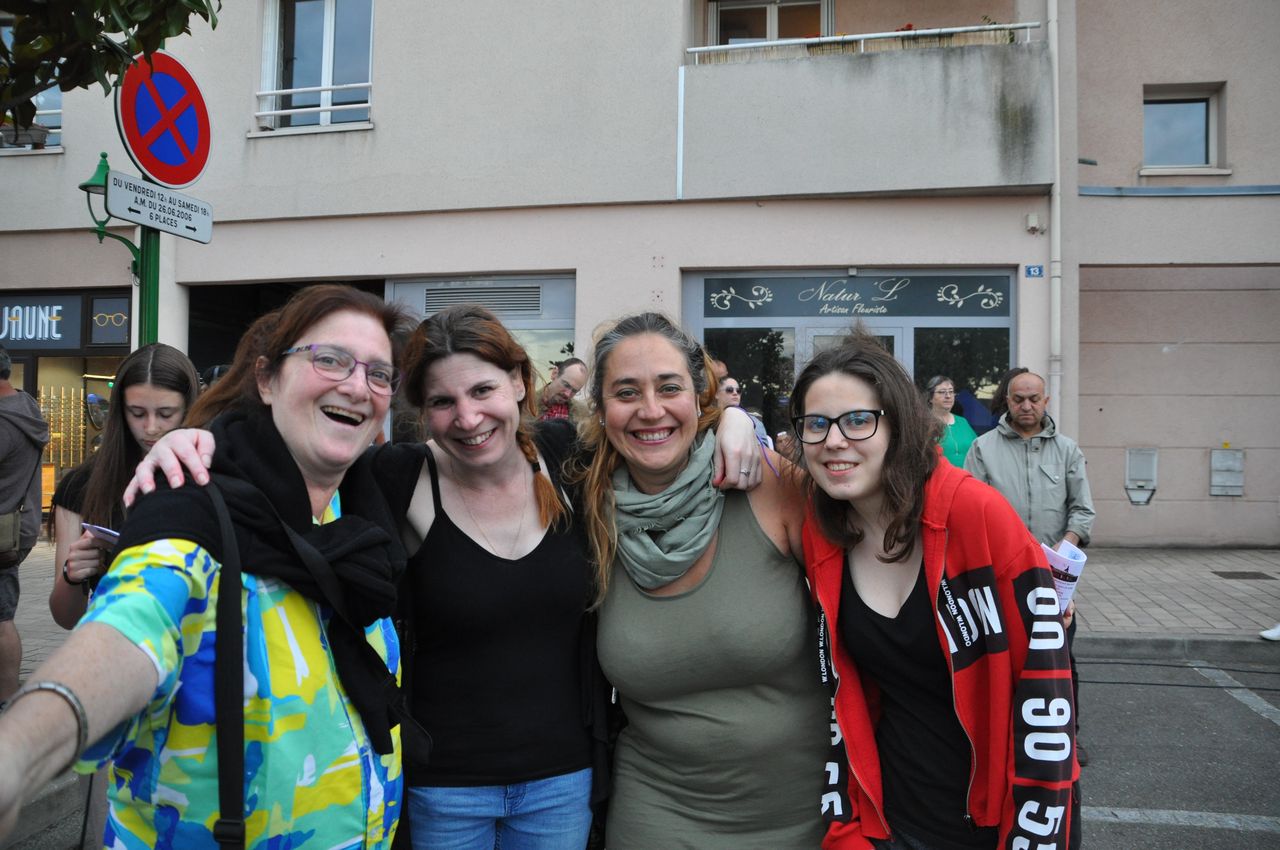 2019-06-21-(20h44)-dsc-0072-(mama-razzi).jpg