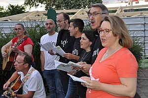 2019-06-21-(20h42)-dsc-0062-(mama-razzi).jpg