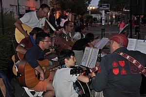 2019-06-21-(21h13)-dsc-0206-(mama-razzi).jpg