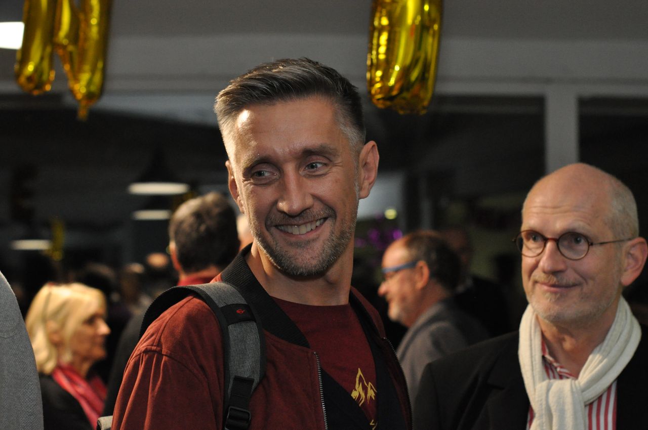 2019-10-19-(19h32)-dsc-0335-(mama-razzi).jpg