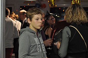2019-10-19-(19h24)-dsc-0304-(mama-razzi).jpg 2019-10-19-(19h24)-dsc-0304-(mama-razzi).jpg