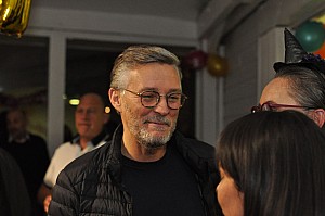 2019-10-19-(19h25)-dsc-0307-(mama-razzi).jpg 2019-10-19-(19h25)-dsc-0307-(mama-razzi).jpg