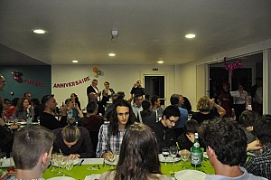 2019-10-19-(20h16)-dsc-0519-(mama-razzi).jpg 2019-10-19-(20h16)-dsc-0519-(mama-razzi).jpg