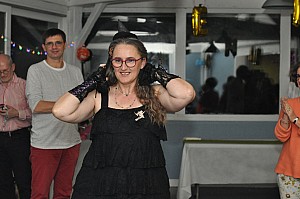2019-10-19-(23h33)-dsc-1443-(mama-razzi).jpg 2019-10-19-(23h33)-dsc-1443-(mama-razzi).jpg