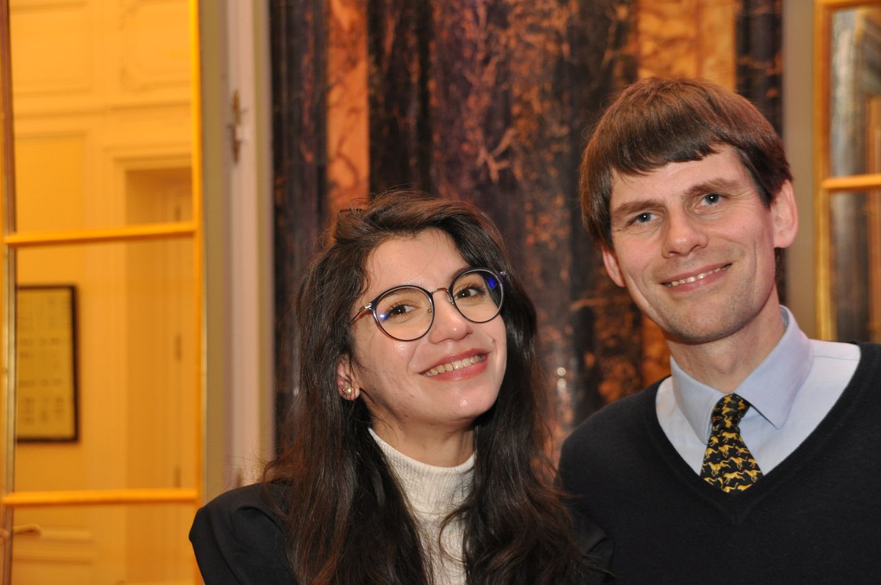 2019-12-06-(20h05)-dsc-0411-(mama-razzi).jpg