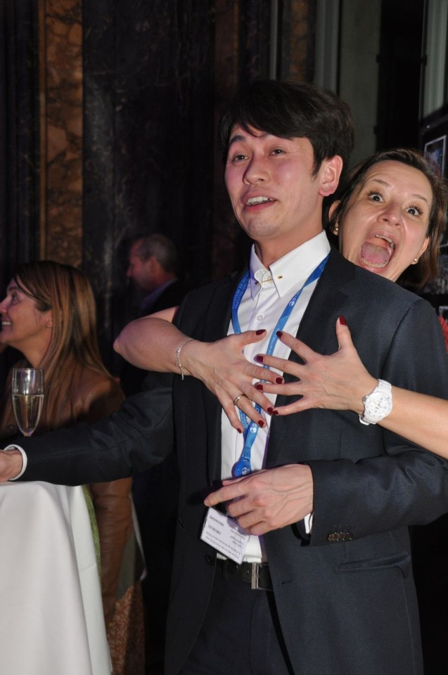 2019-12-06-(21h33)-dsc-0760-(mama-razzi).jpg