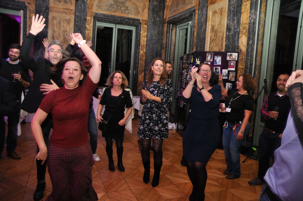 2019-12-06-(21h39)-dsc-0829-(mama-razzi).jpg