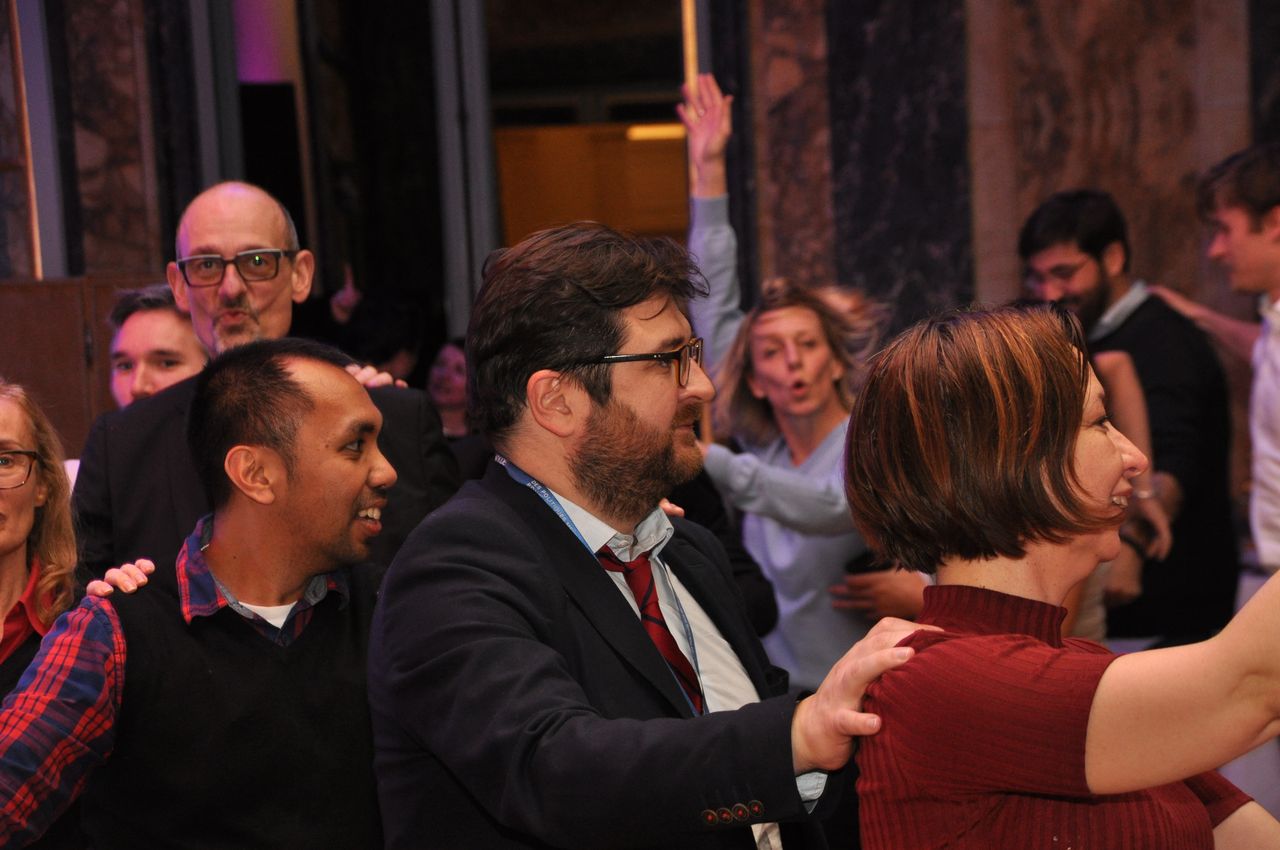 2019-12-06-(21h45)-dsc-0862-(mama-razzi).jpg