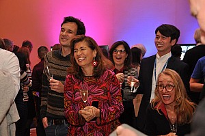 2019-12-06-(19h49)-dsc-0321-(mama-razzi).jpg 2019-12-06-(19h49)-dsc-0321-(mama-razzi).jpg