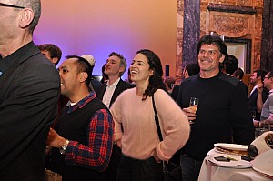 2019-12-06-(19h50)-dsc-0328-(mama-razzi).jpg 2019-12-06-(19h50)-dsc-0328-(mama-razzi).jpg
