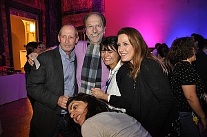 2019-12-06-(20h41)-dsc-0515-(mama-razzi).jpg 2019-12-06-(20h41)-dsc-0515-(mama-razzi).jpg