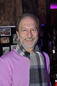 2019-12-06-(22h23)-dsc-0111-(mama-razzi).jpg 2019-12-06-(22h23)-dsc-0111-(mama-razzi).jpg