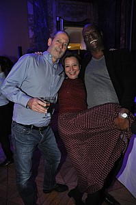 2019-12-06-(22h36)-dsc-0215-(mama-razzi).jpg 2019-12-06-(22h36)-dsc-0215-(mama-razzi).jpg