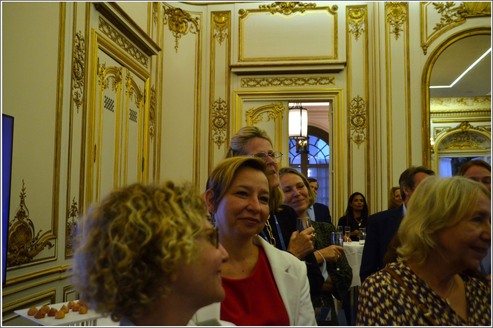 2021-10-20-(17h38m40s)-dsc-0785-mama-razzi.jpg