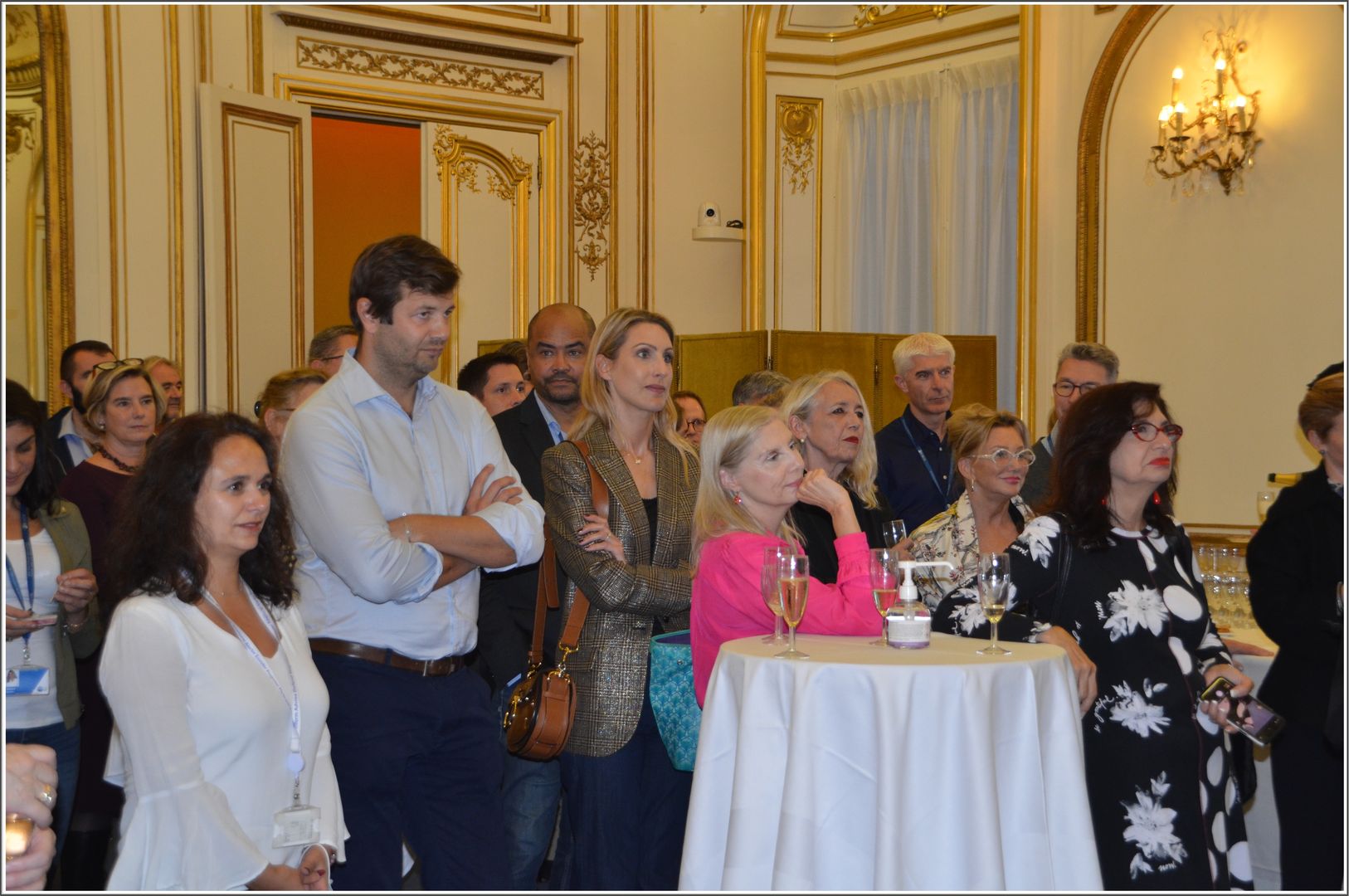 2021-10-20-(17h45m46s)-dsc-0829-mama-razzi.jpg