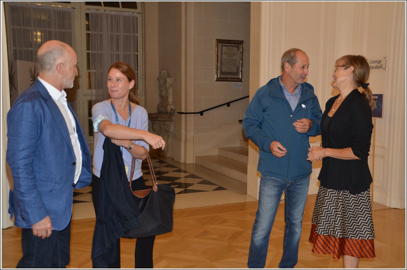 2021-10-20-(19h05m36s)-dsc-1096-mama-razzi.jpg