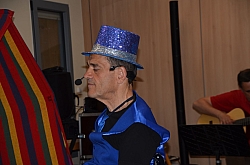 2022-06-07-(20h25m26s)-dsc_6051-mama-razzi.jpg 2022-06-07-(20h25m26s)-dsc_6051-mama-razzi.jpg