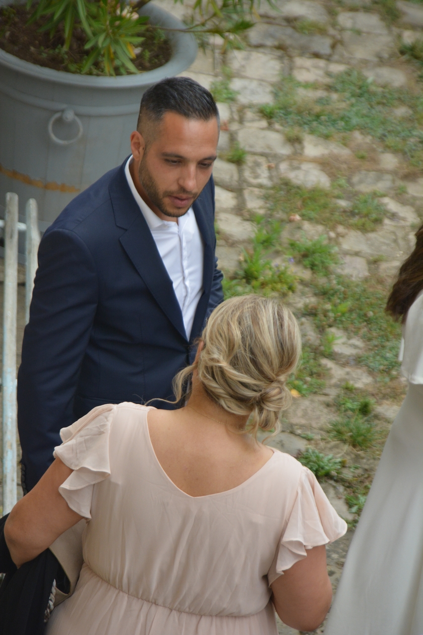 001-2022-06-25-16h08mn07s-1472-(mama-razzi).jpg