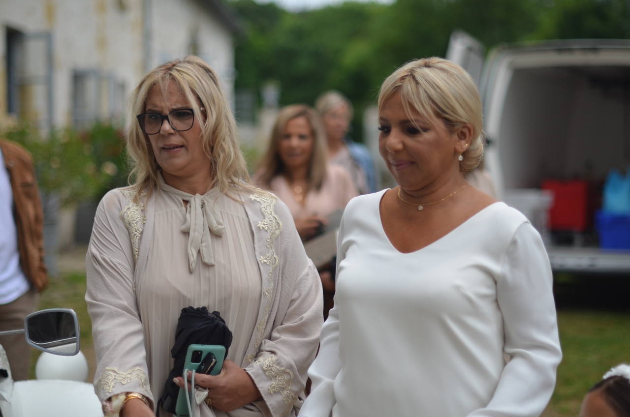 003-2022-06-25-14h01mn07s-381-(mama-razzi).jpg