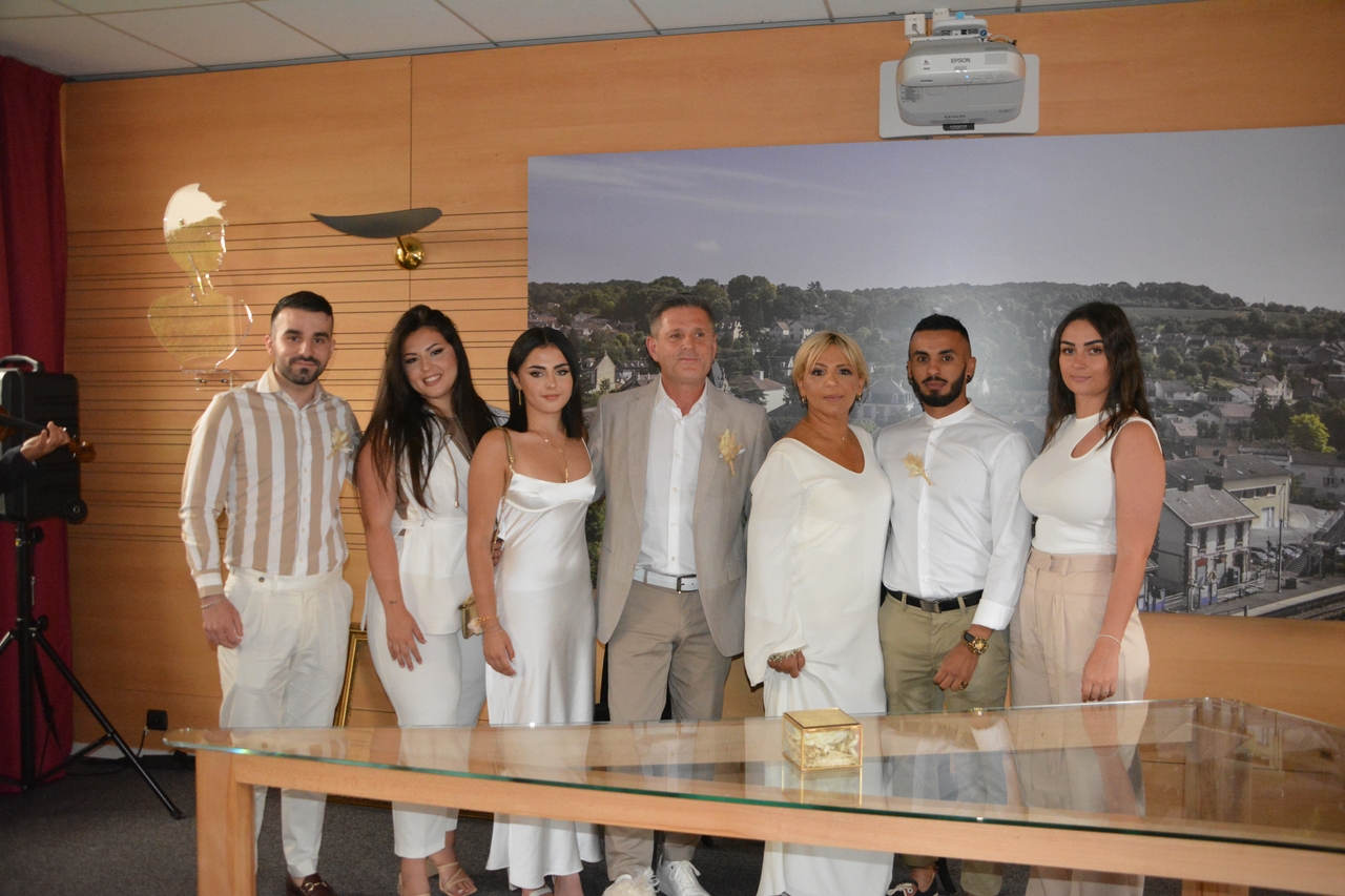 004-2022-06-25-15h11mn12s-1165-(mama-razzi).jpg
