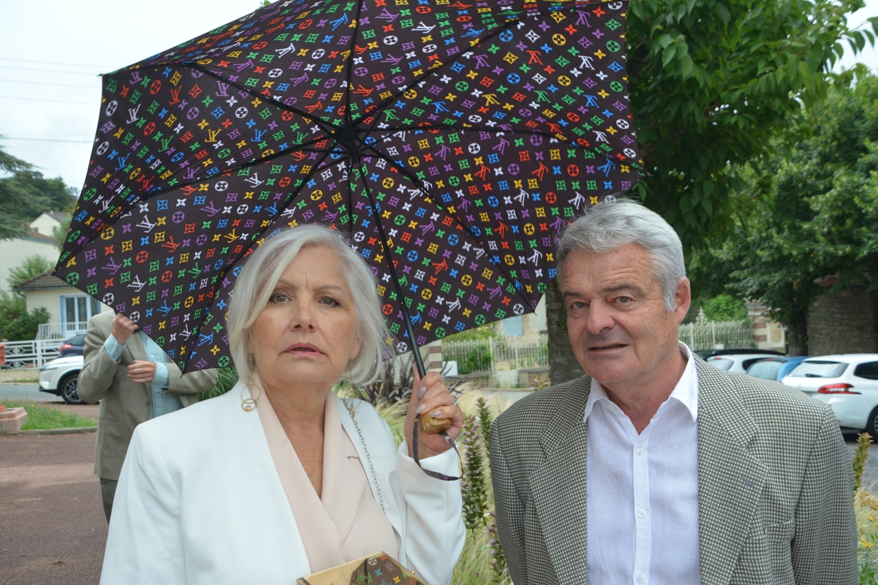 004-2022-06-25-15h16mn29s-1211-(mama-razzi).jpg