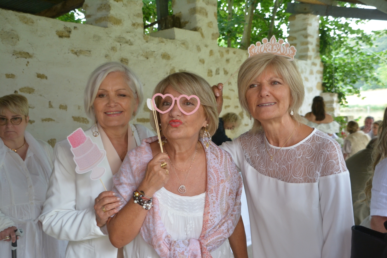 005-2022-06-25-17h18mn13s-164-(mama-razzi).jpg