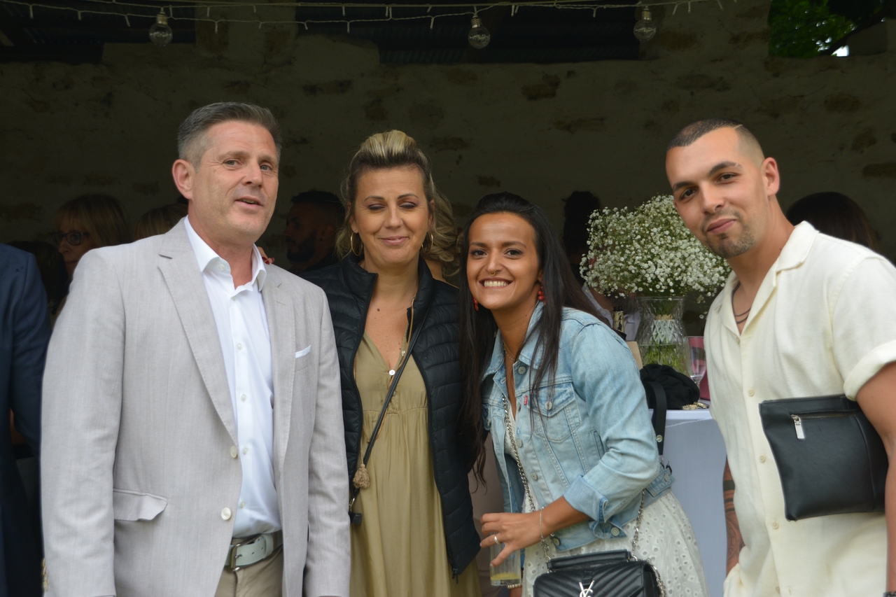 005-2022-06-25-18h00mn10s-388-(mama-razzi).jpg