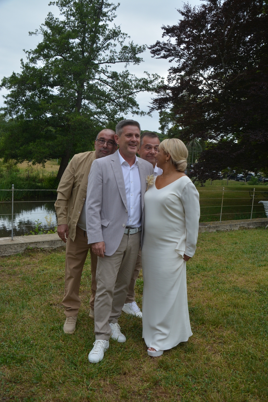 005-2022-06-25-18h36mn51s-528-(mama-razzi).jpg