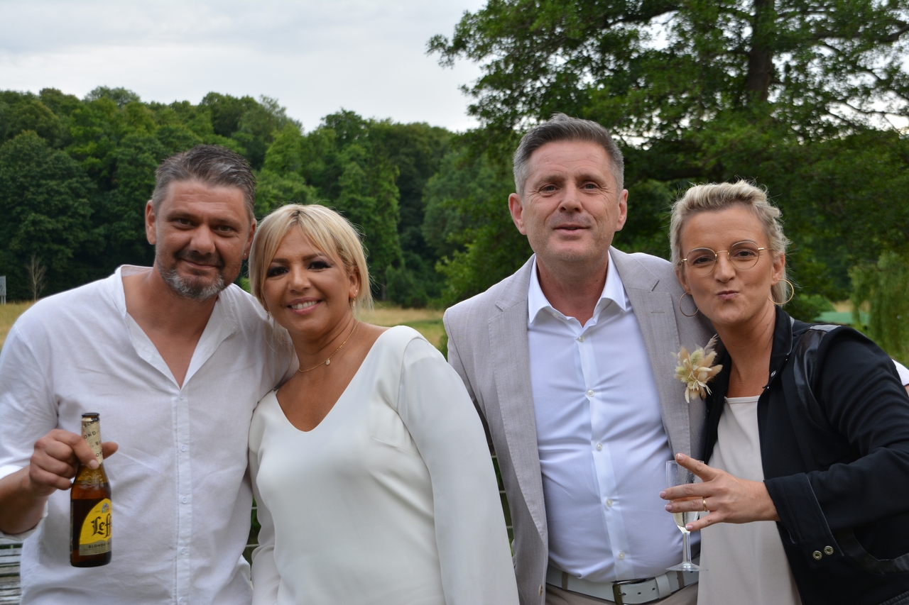 005-2022-06-25-19h26mn04s-687-(mama-razzi).jpg