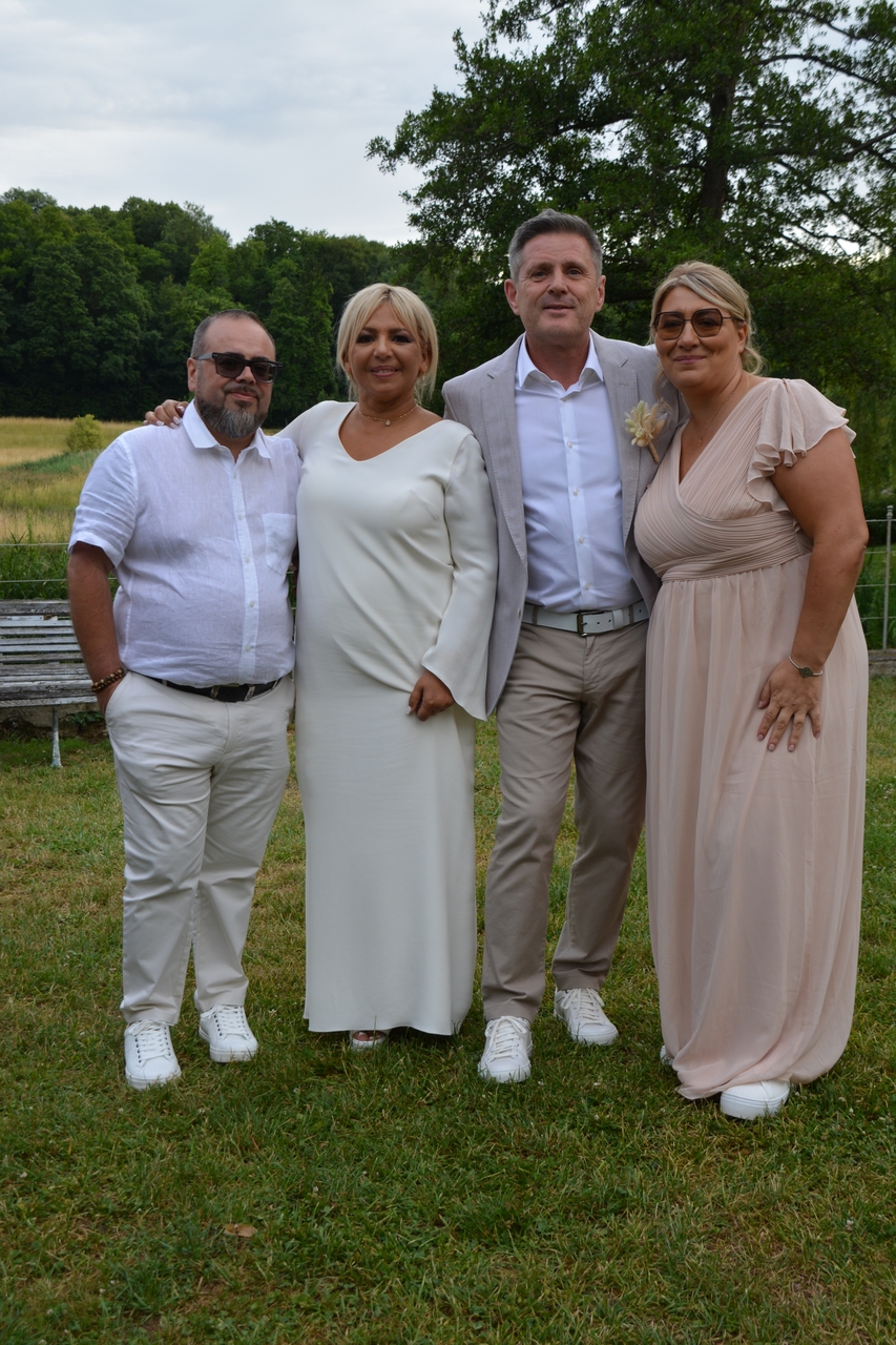 005-2022-06-25-19h26mn59s-697-(mama-razzi).jpg