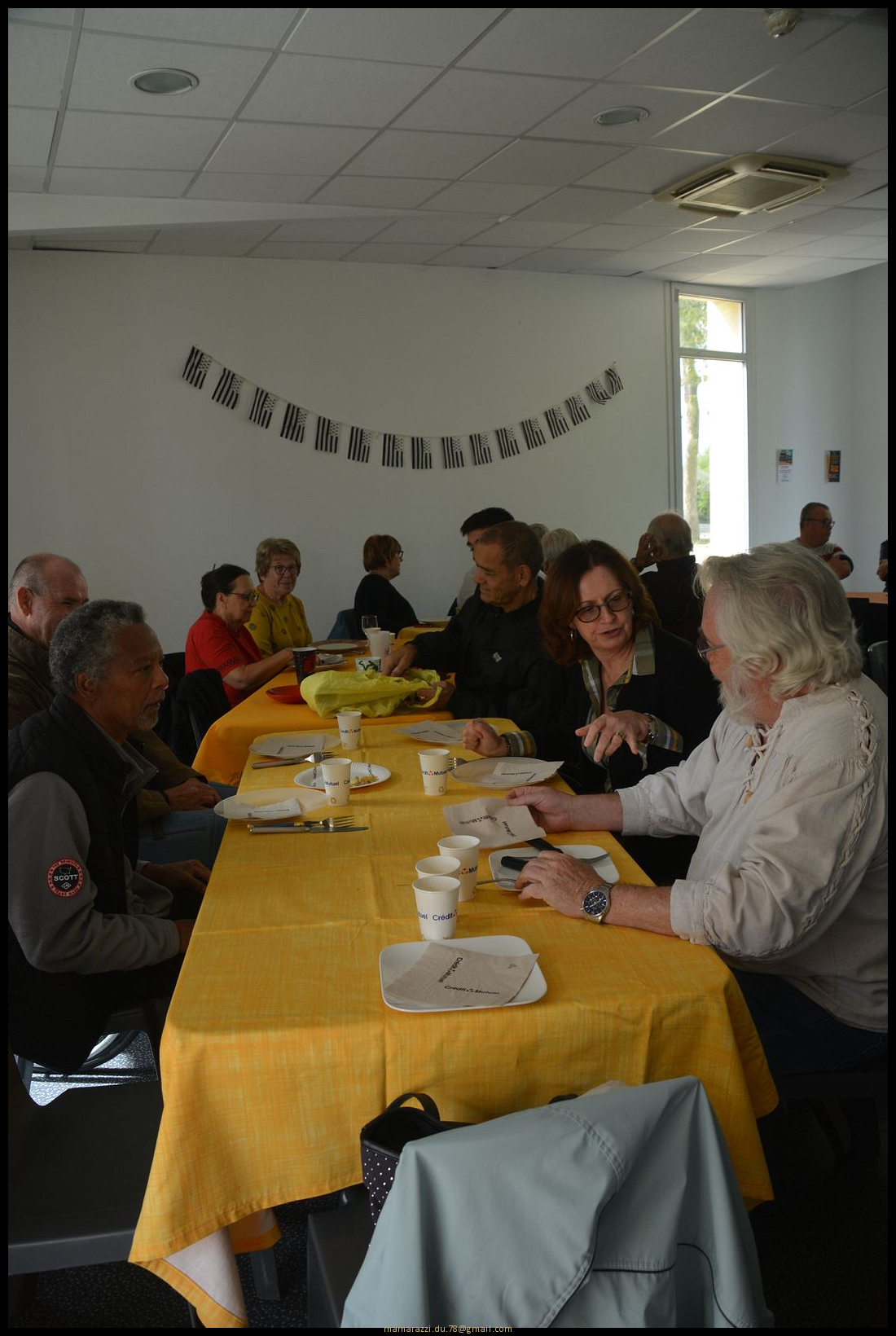 2022-09-24-(12h47m26s)-dsc_0110-mama-razzi-encadre.jpg