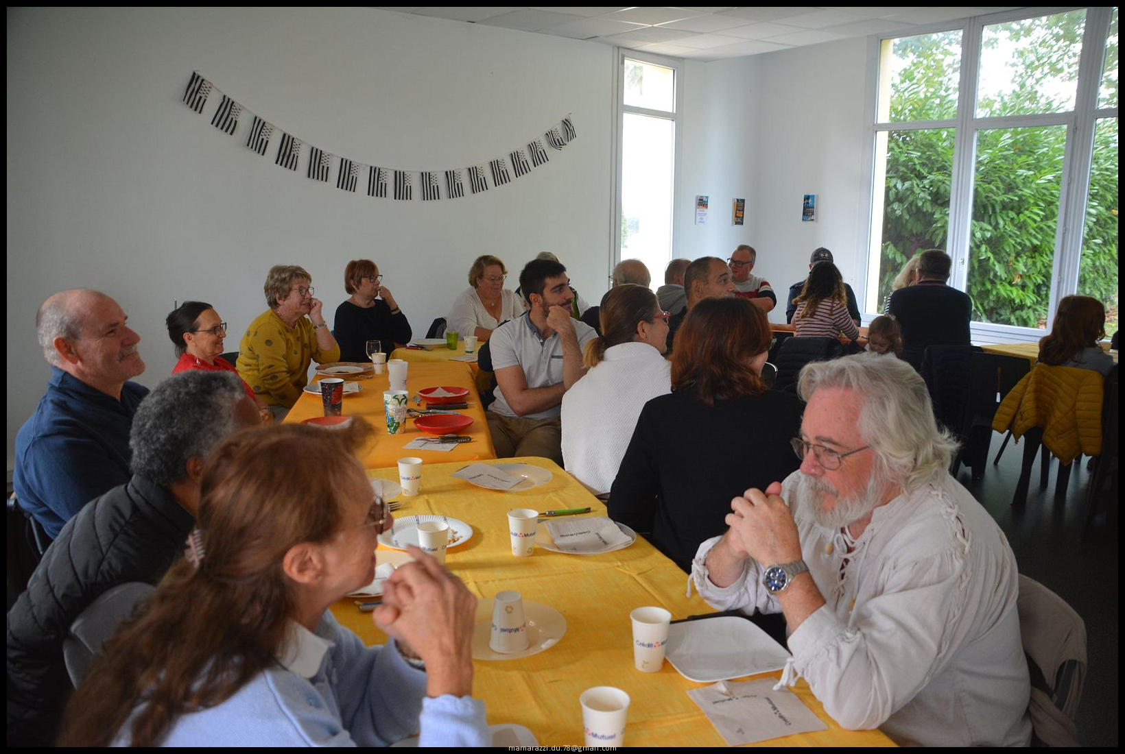 2022-09-24-(12h53m06s)-dsc_0163-mama-razzi-encadre.jpg