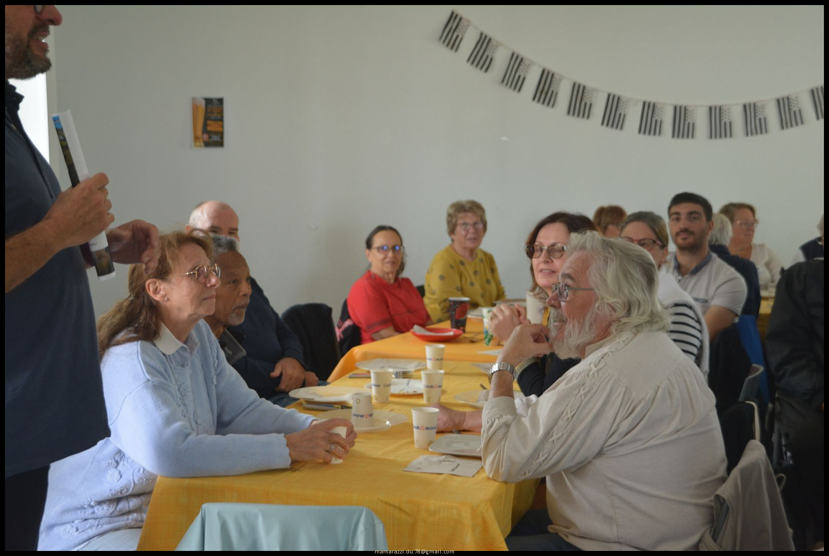 2022-09-24-(12h57m54s)-dsc_0174-mama-razzi-encadre.jpg