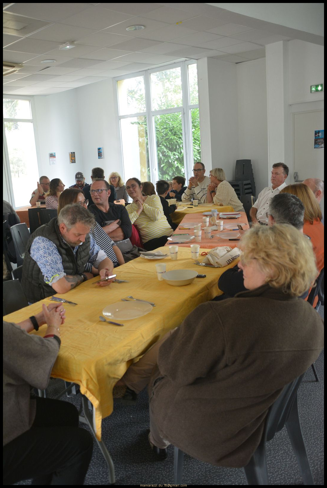 2022-09-24-(12h58m04s)-dsc_0175-mama-razzi-encadre.jpg