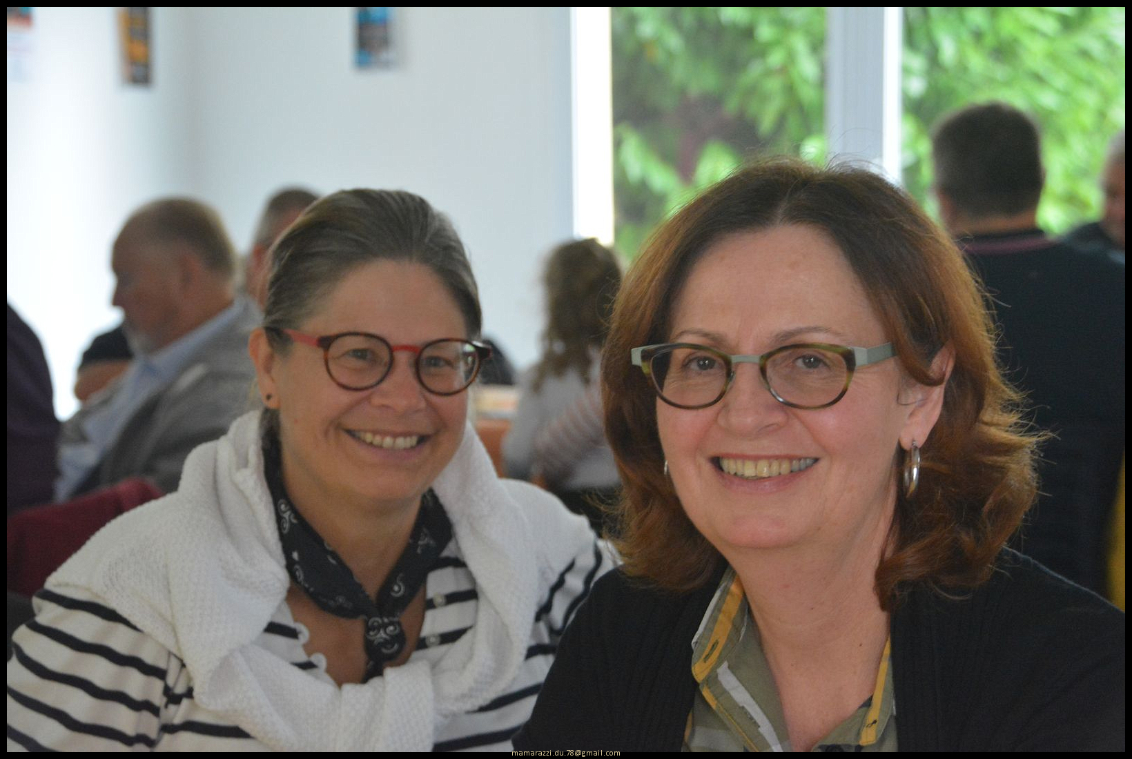 2022-09-24-(14h36m28s)-dsc_0278-mama-razzi-encadre.jpg