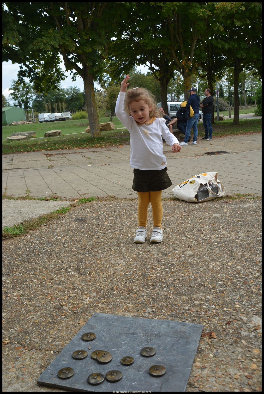 2022-09-24-(16h48m02s)-dsc_0432-mama-razzi-encadre.jpg
