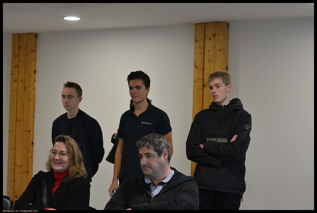 2022-11-19-(14h33m54s)-dsc_0001-mama-razzi-encadre.jpg
